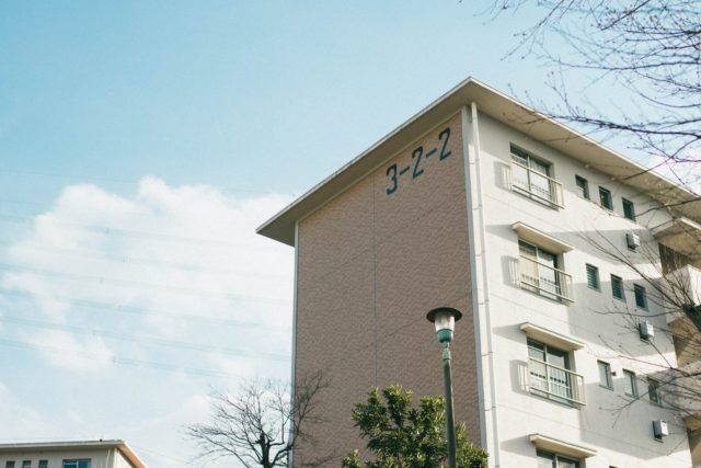 昭和56年（1981年）旧耐震基準で建てられた団地の耐震補強